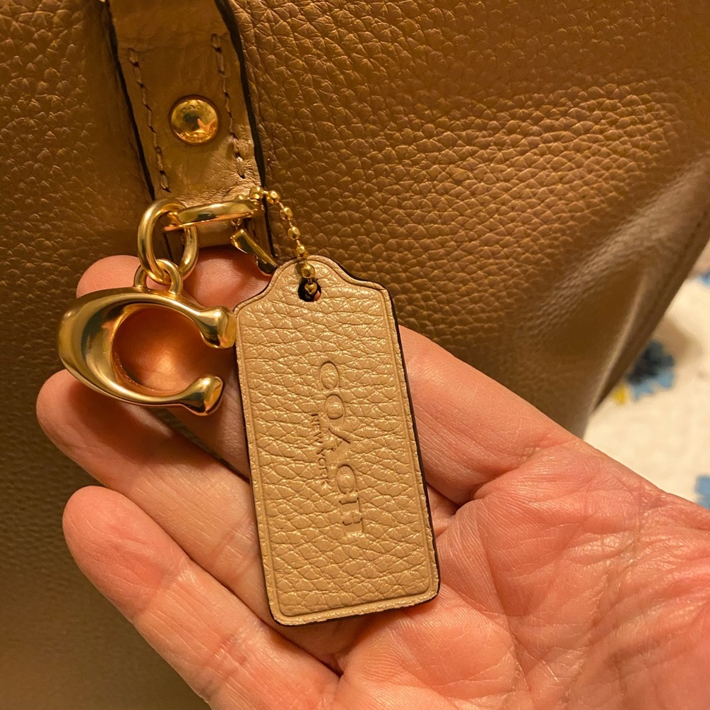 Coach Bag, genuine leather 12 x 15” - Picture 9 of 12